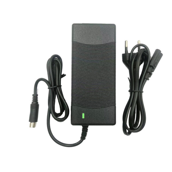 42V 2A Bici elettrica Scooter elettrico Litio Batteria Caricatore per 10S 36V Litio Batteria Caricabatterie 3 pin GX12 C
