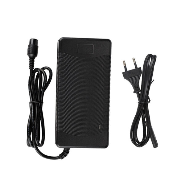 54.6V 2A Bici elettrica Scooter elettrico Litio Batteria Caricatore per 13S 48V Litio Batteria per M4 M4 Pro Caricatore